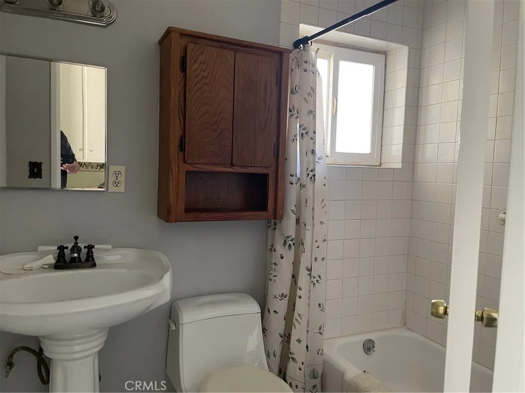 1106 N Durward, Banning, California 92220 home-pic-14